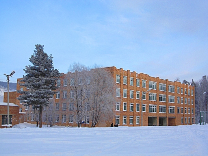 Выпускной 10 школа дивногорск. Десятая школа дивногорск. Гимназия 10 дивногорск. Гимназия номер 10 город дивногорск. Гимназия 10 дивногорск.